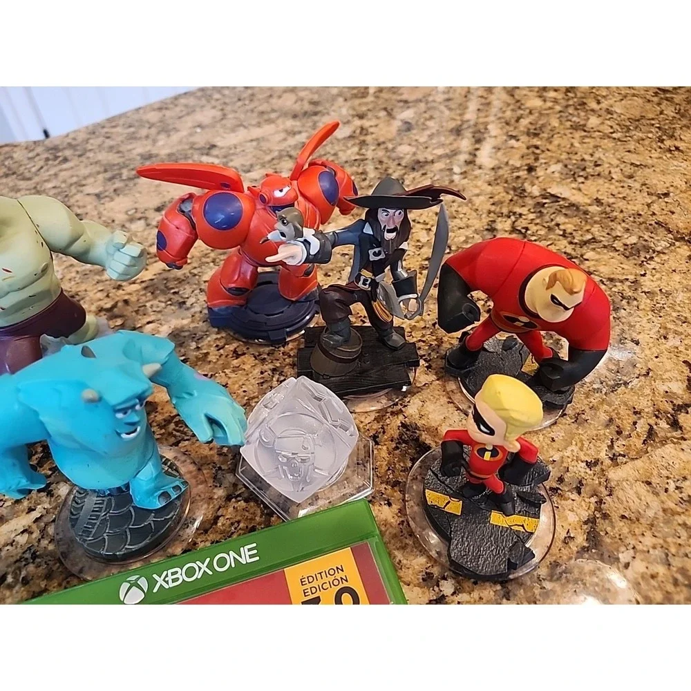 Disney Infinity Lot With Xbox One‎ 3.0 game